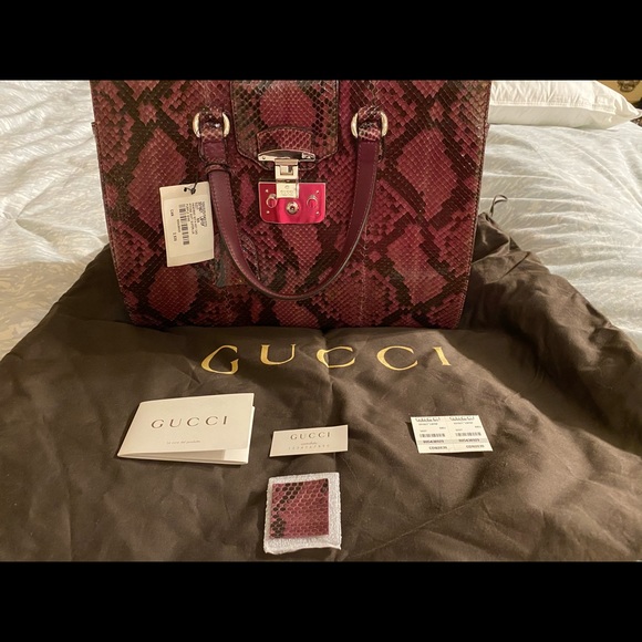 Authentic Gucci snakeskin Lady lock season 43 - Picture 1 of 16